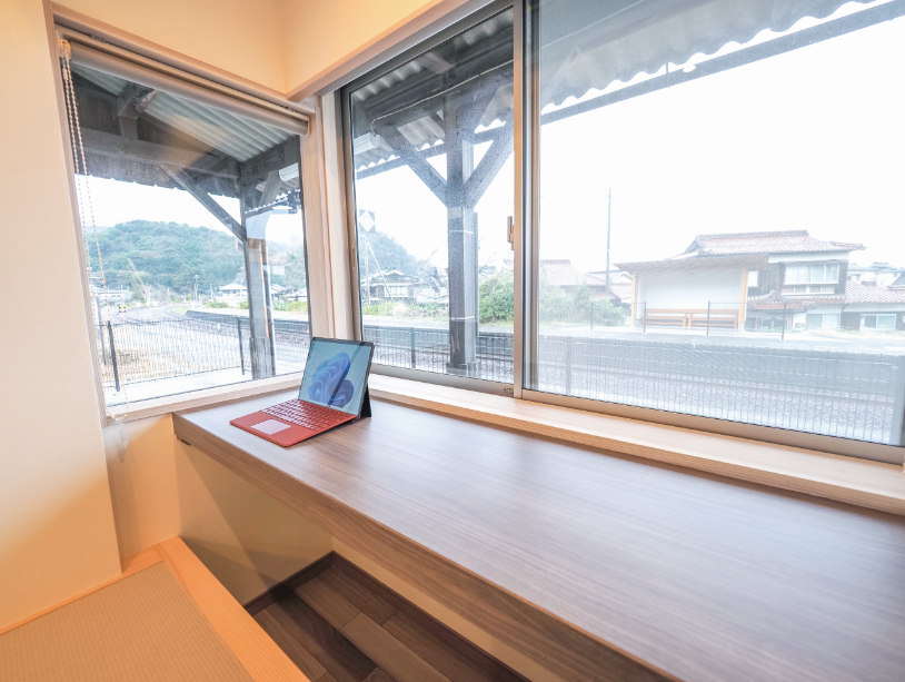 三見駅舎（＃さんちゃんち）